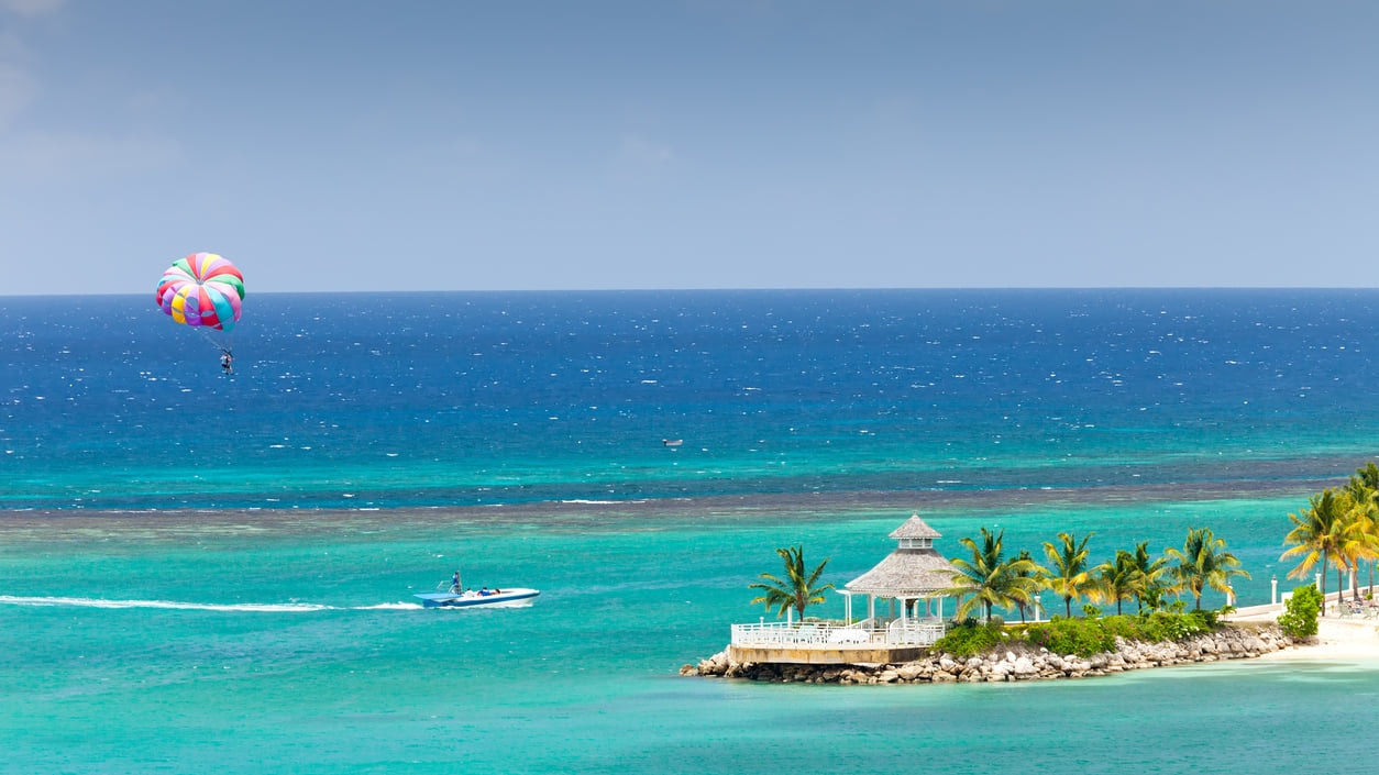 Jamaica: A Slice of Adventure and Paradise in the Caribbean – skyticket Travel Guide