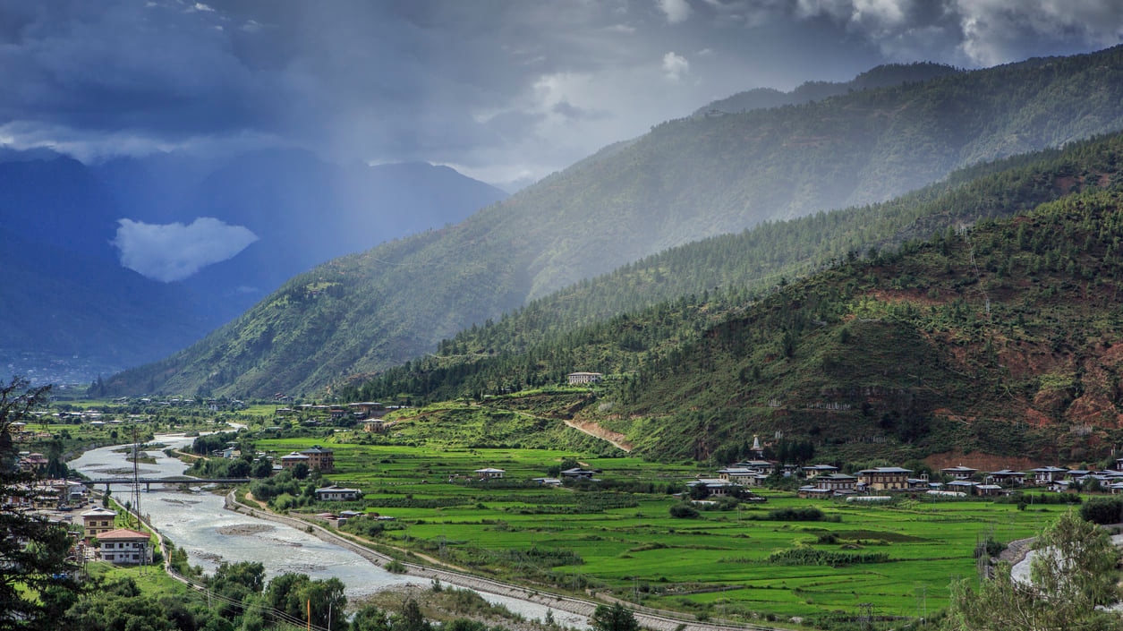 Paro : A Unique Perspective on the Very High Summits of Eastern Bhutan