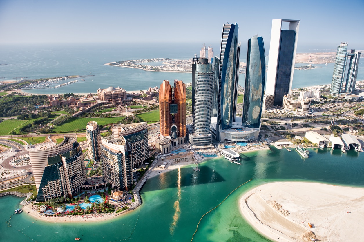 Abu Dhabi: Top 10 Things to do in the Futuristic Gulf City