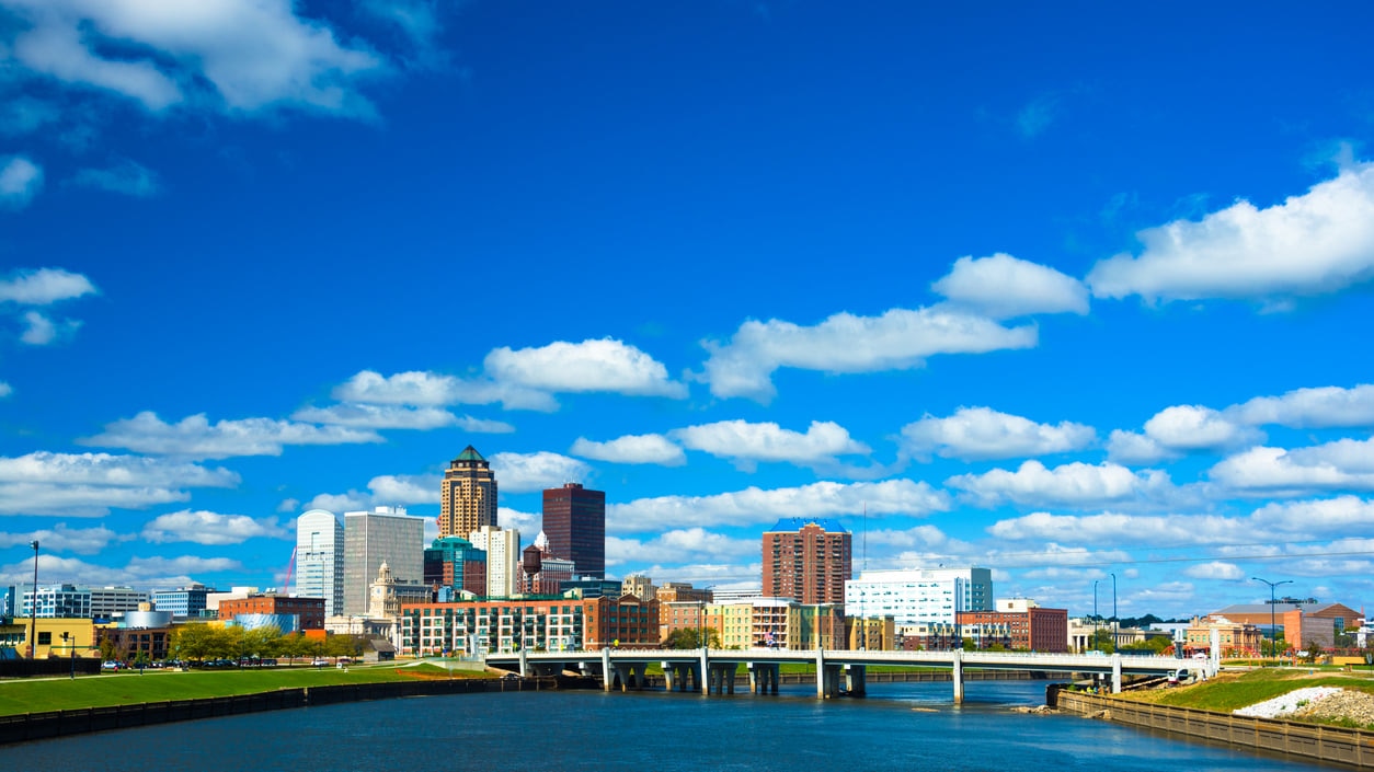 Des Moines：The Diverse Capital City of Iowa