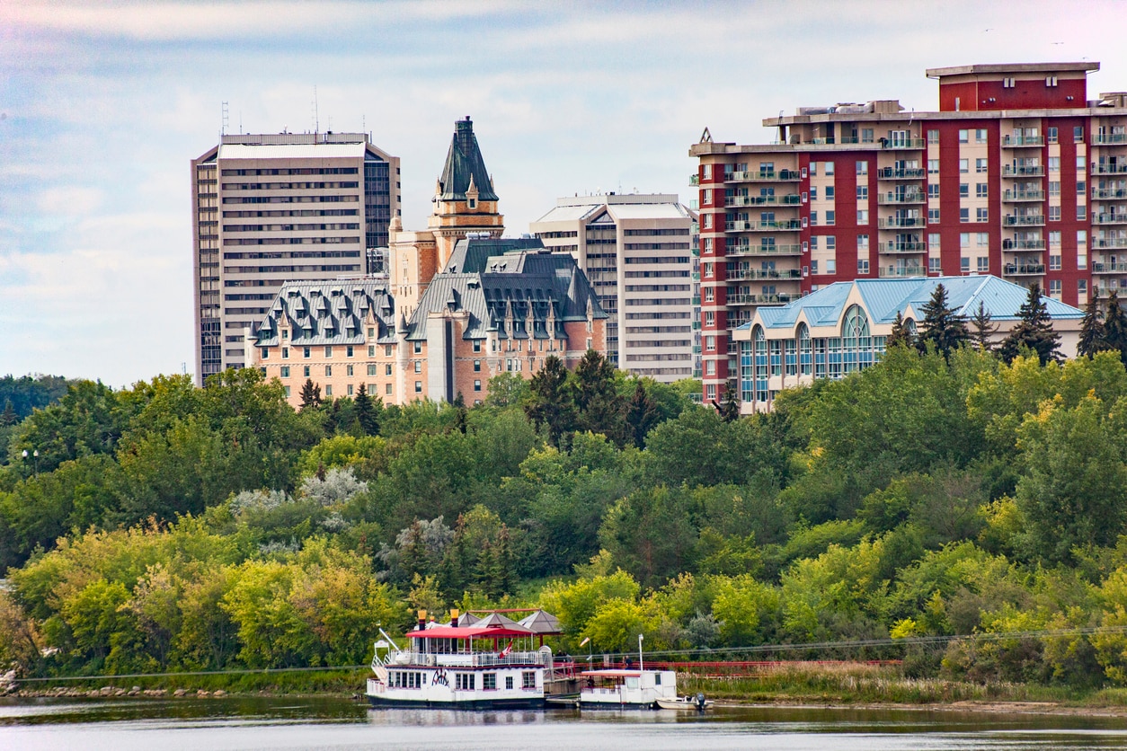 Saskatoon : A City of Bridges with Varieties of Jaw-Dropping Sceneries and Spots