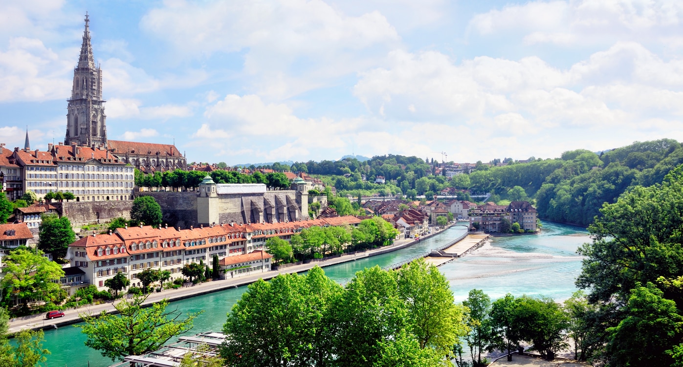 Bern : Fetch Contentment with Surreal Landscapes, Twinkling Lights & Architectures