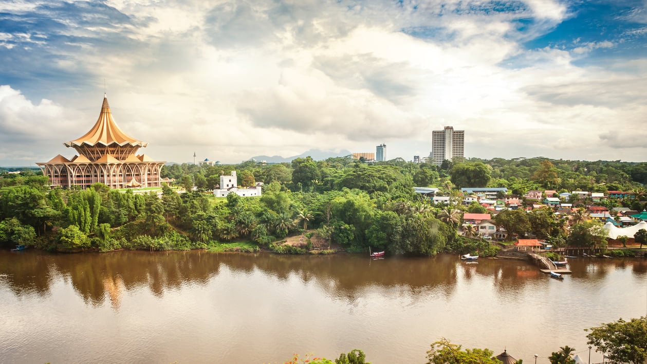 Kuching : Malaysian Borneo’s Center of Nature and Culture