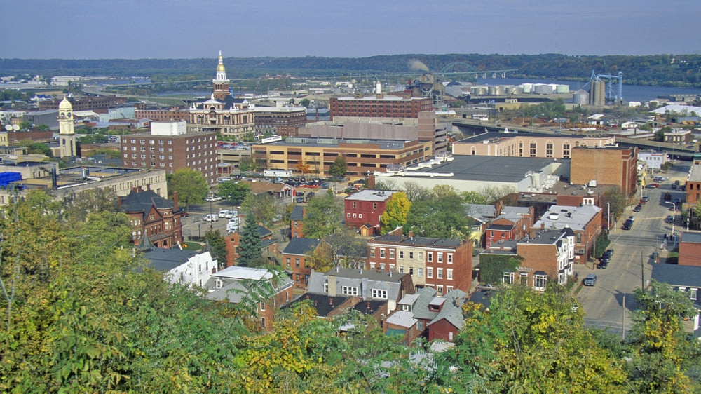 Dubuque : The Commercial, Industrial, Educational, and Cultural Hub for Iowa Area