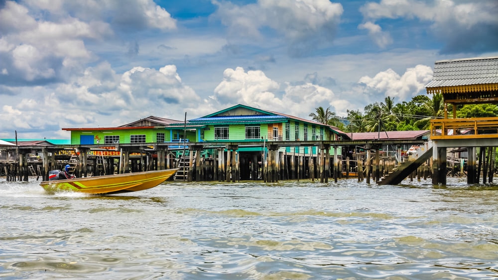 Bandar Seri Begawan : Capital of Brunei Influenced with Islamic Culture