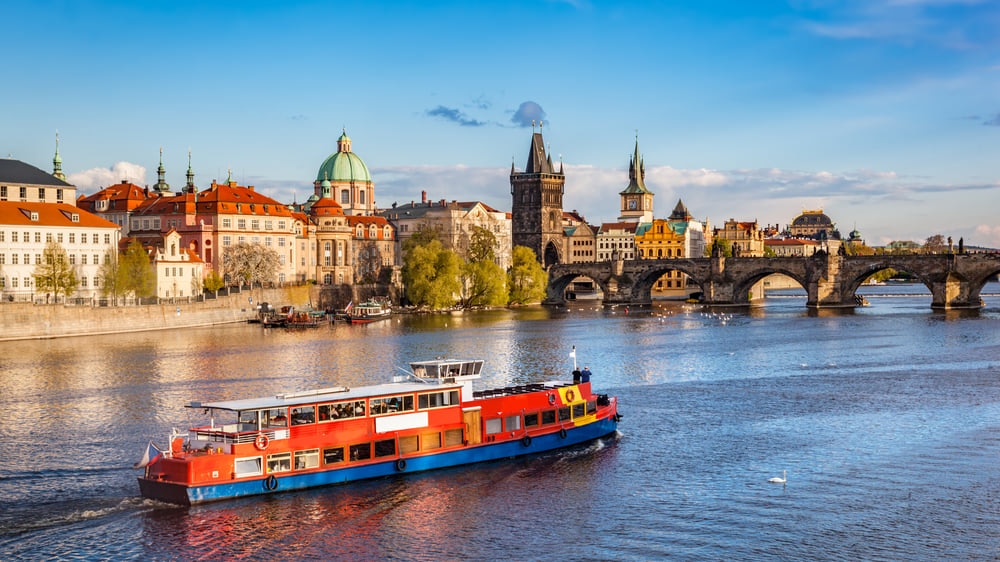 Prague : Marvel At Czech Architecture In the City of a Hundred Spires