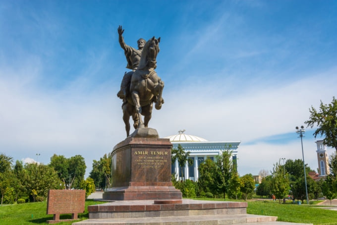 Statues around Tashkent