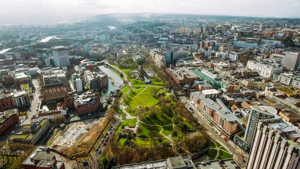 Bristol：Soak Your Soul in the Charm of Old Timed Architecture