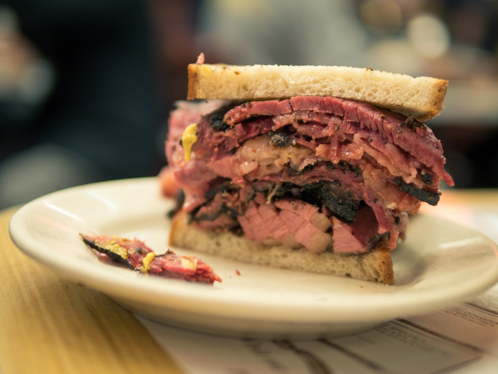 Visiting New York City? Here’s 6 Foods You Have to Eat in NYC