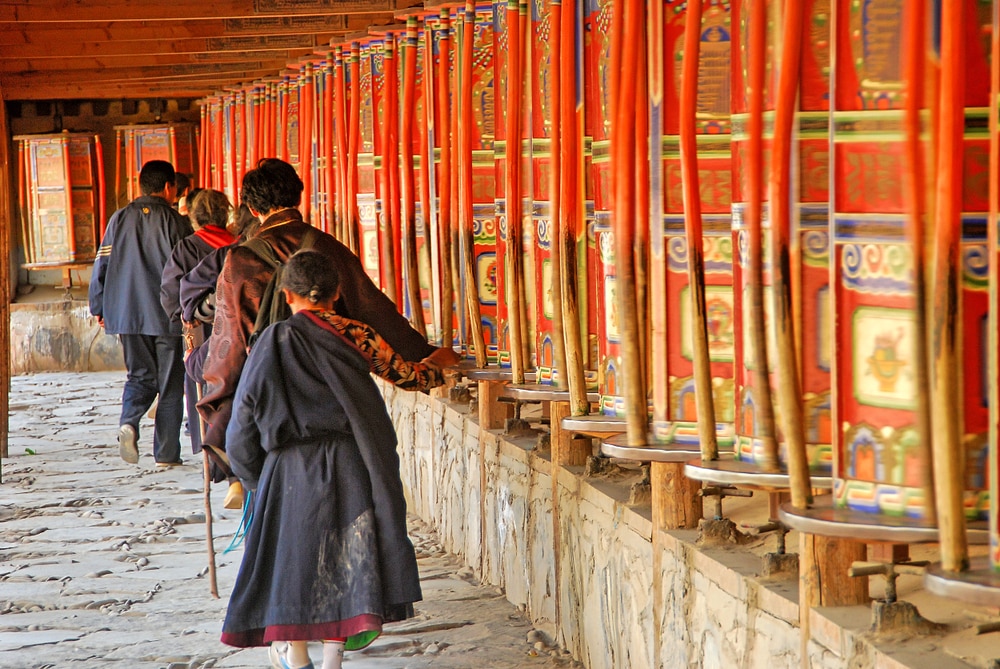 How to Travel to Tibet: The Roof of the World in China