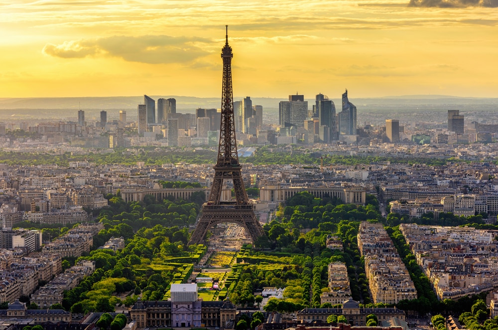 13 Souvenirs You Need to Bring Home from Paris – skyticket Travel Guide