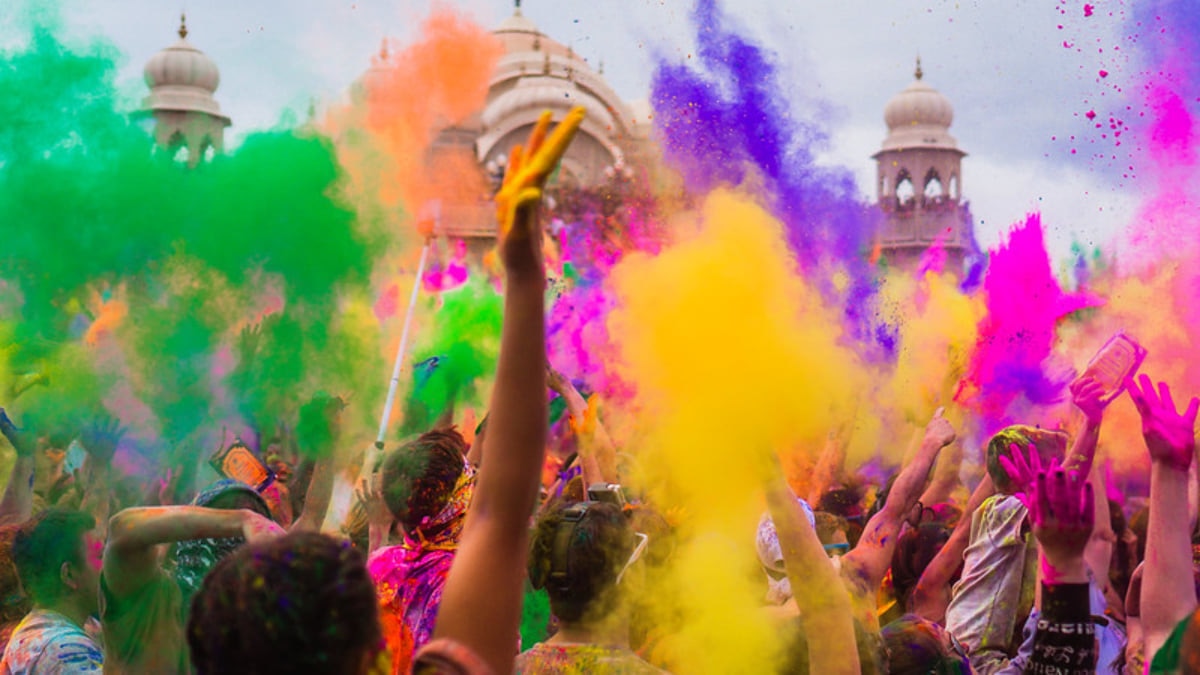 The Ultimate Guide to Holi – India’s Festival of Colors