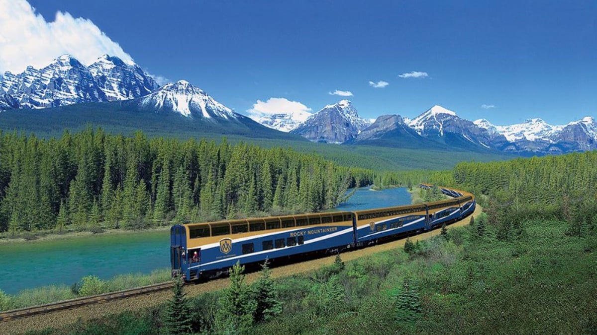 8 Luxury Train Journeys Around the World