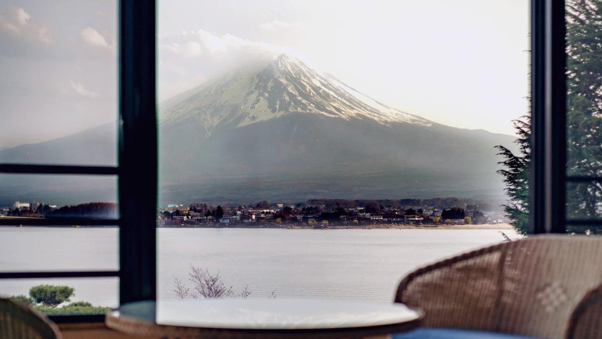Luxury Resorts and Hotels with Views of Mount Fuji to Stay at Near Tokyo