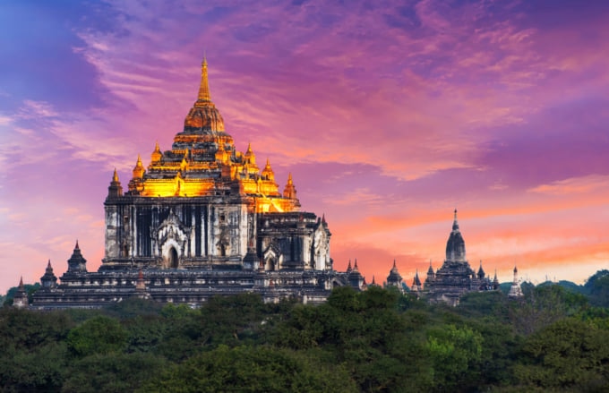 Thatbyinnyu Temple in Bagan with beautiful sky in background