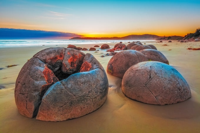 Moeraki Boulders Beach (Koekohe Beach) New Zealand