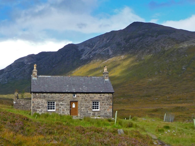 Coire Fionnaraich Bothy Scotland