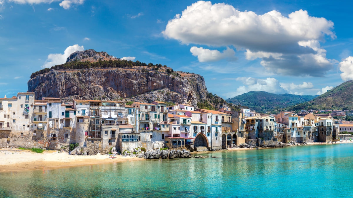 7 Reasons to Visit the Beautiful Italian Town of Cefalu, Sicily
