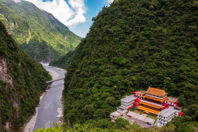 Changchun Trail, Taroko Gorge National Park In Taiwan