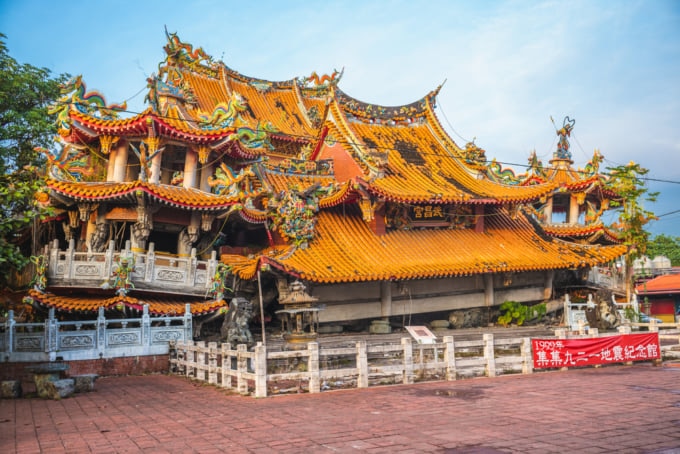 Temple Destroyed by earthquake in Taiwan Jiji Wuchang Temple