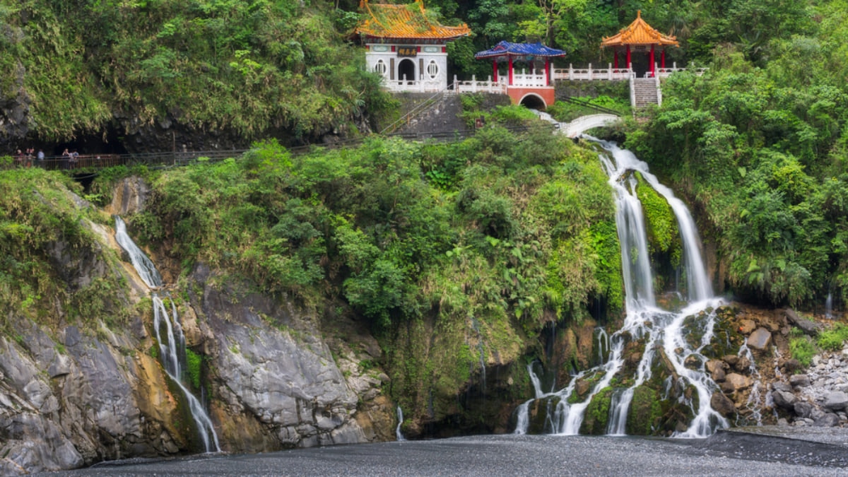 How to Visit Taroko Gorge in Taiwan: Best Taroko Trails, Sights and More