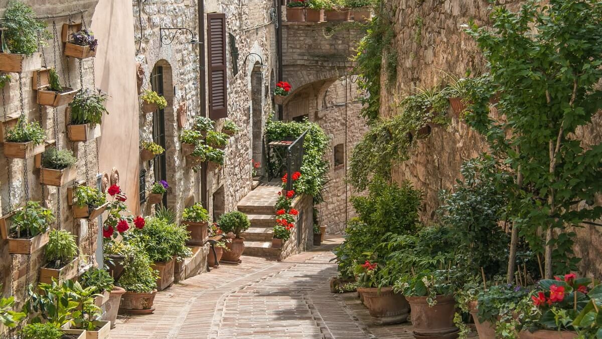 6 Recommended Tourist Spots to Visit in Perugia, Italy