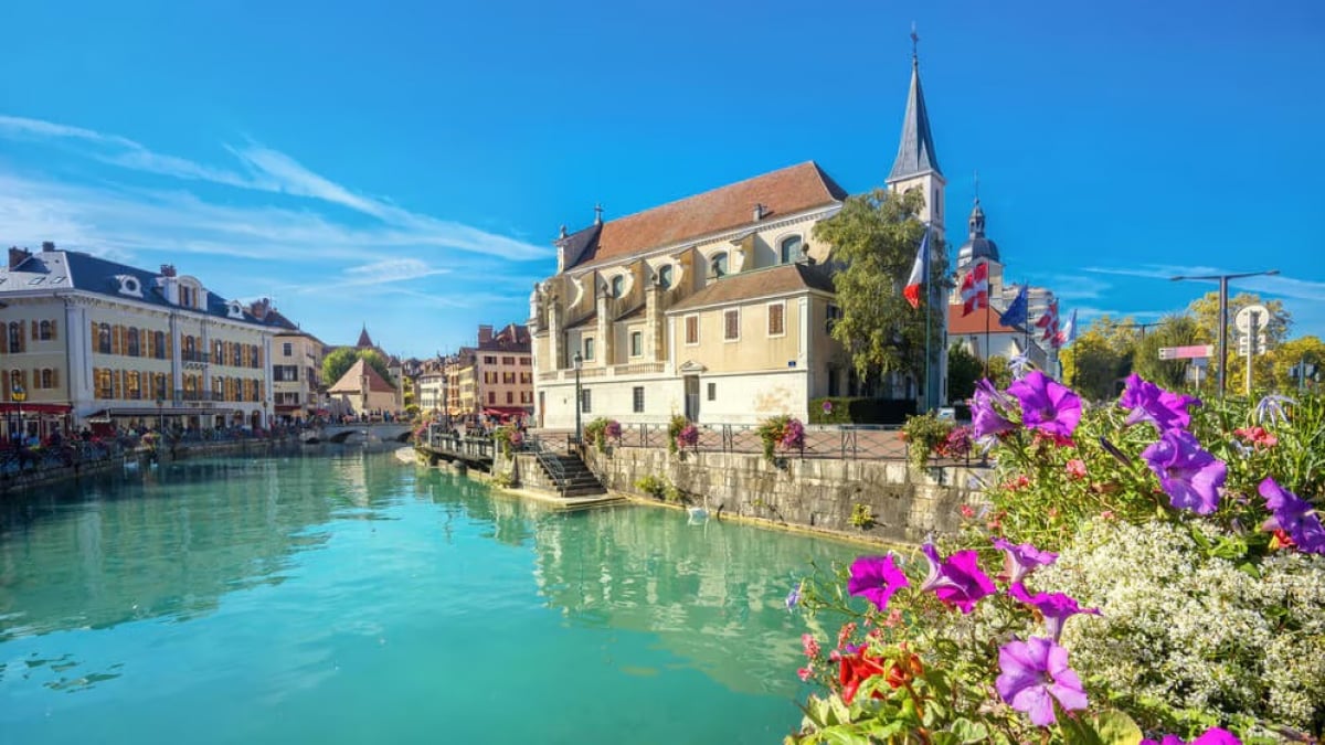 16 recommended sightseeing spots in Annecy, a French city located on a beautiful lake