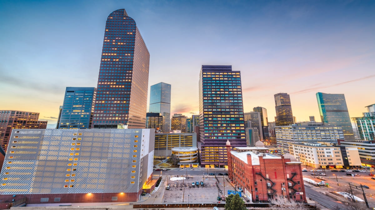 Explore the Mile-High City: 10 Iconic Tourist Destinations in Denver!