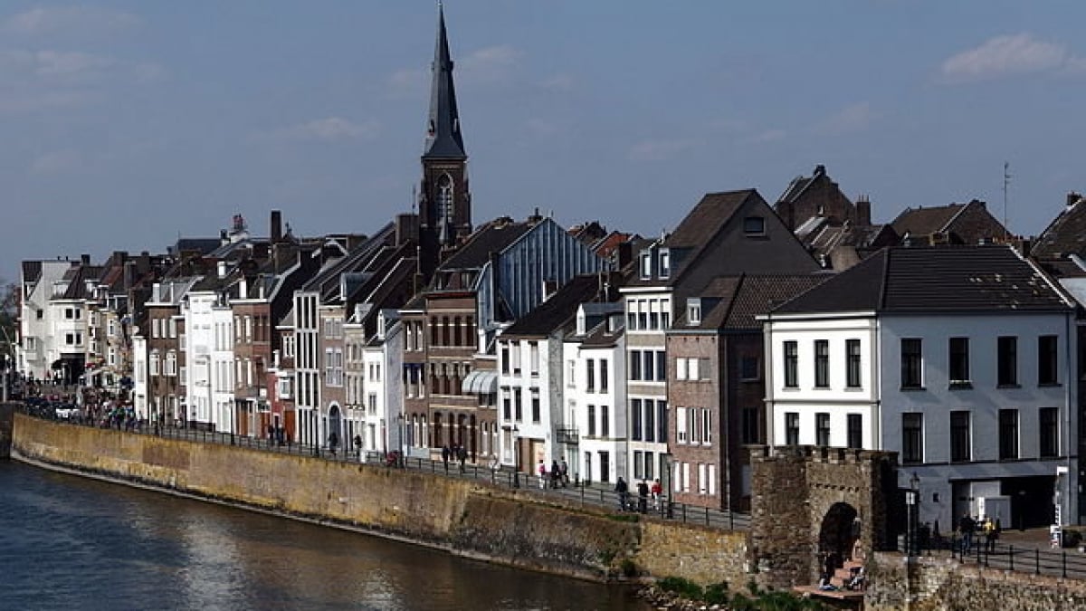 27 Recommended Tourist Spots in Maastricht, the Oldest City in the Netherlands!