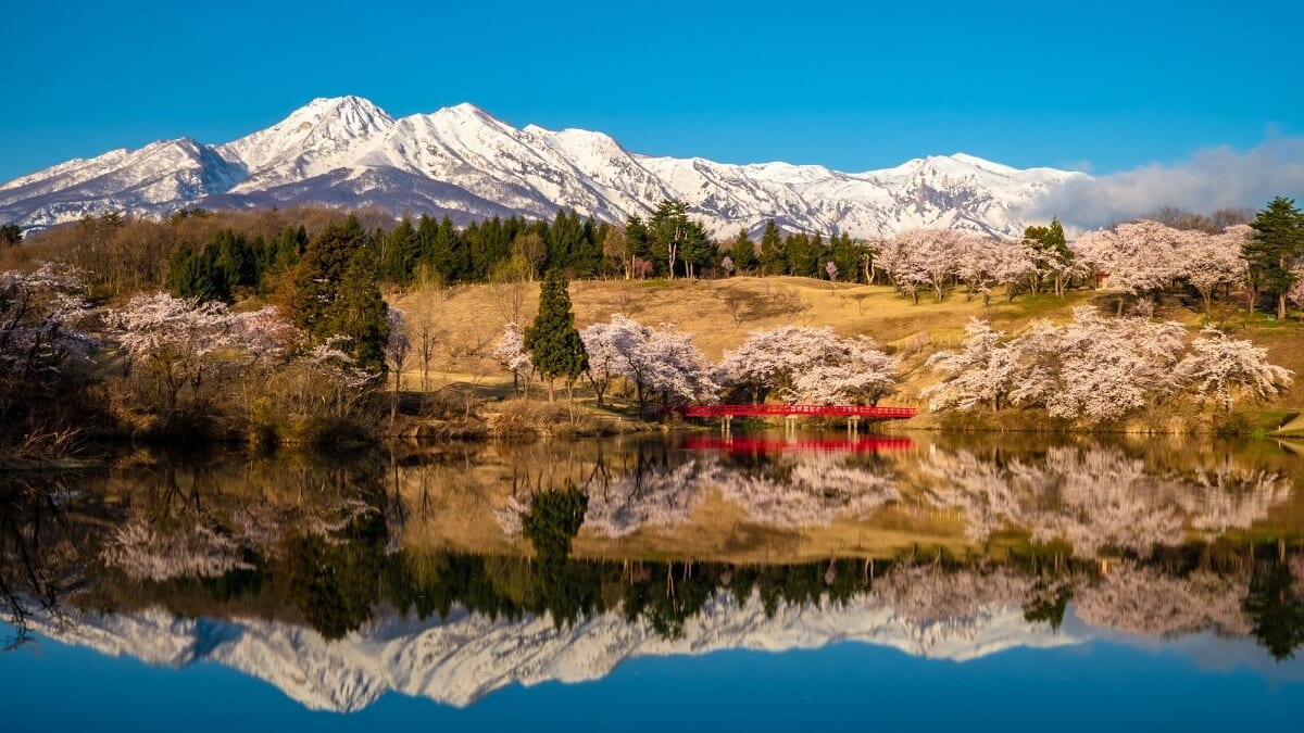 8 recommended sightseeing spots in Myoko! Enjoy the highland resort