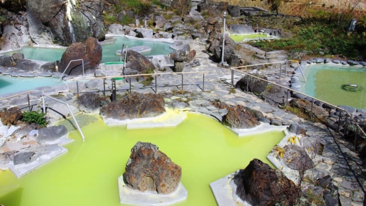 The charms of Manza Onsen and 15 recommended sightseeing spots and open-air baths! A journey to feel the power of nature