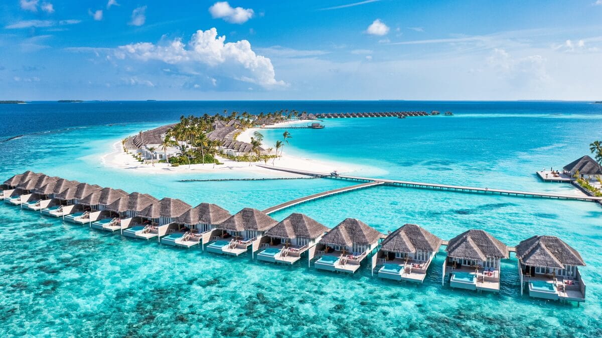 The Maldives isn’t just about beaches! Discover 10 must-visit attractions in the Maldives