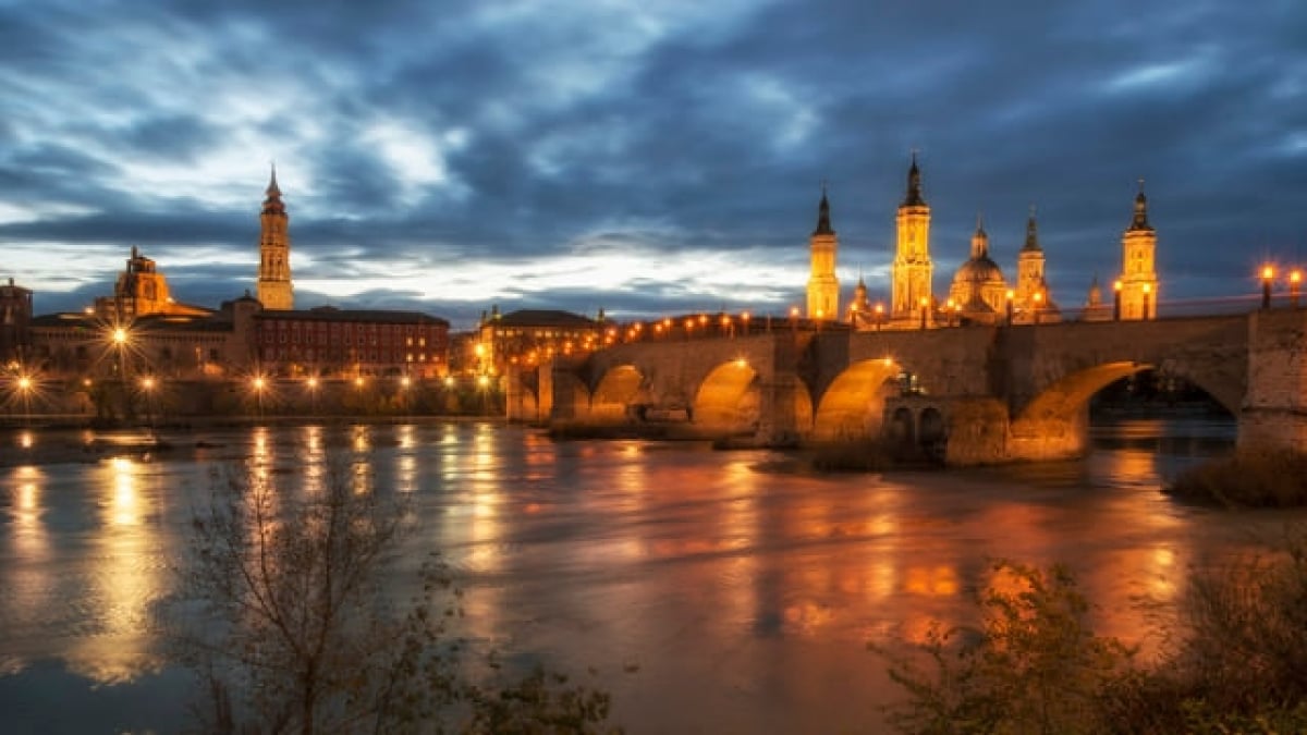 10 Must-Visit Tourist Spots in the Beautiful Ancient City of Zaragoza, Spain!