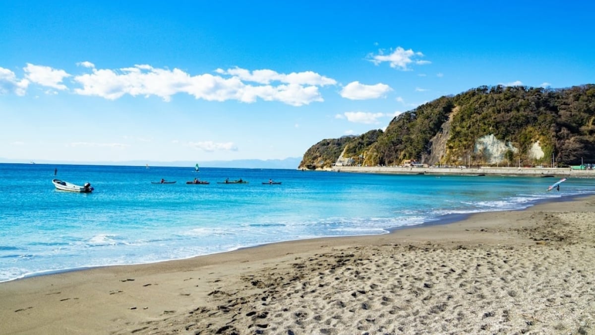 What is Yuigahama Beach in Kamakura? Recommended Tourist Spots and Cafes