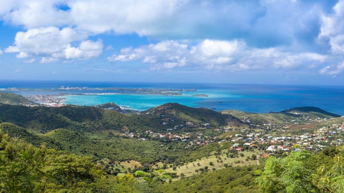 Experience Two Cultures at Once! 12 Must-Visit Attractions in Saint Martin