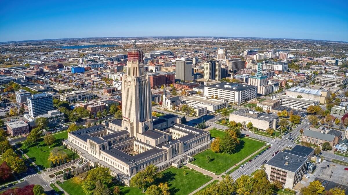 Lincoln’s Sightseeing Spots for Sports Fans. Let’s Watch the NBA & NCAA!