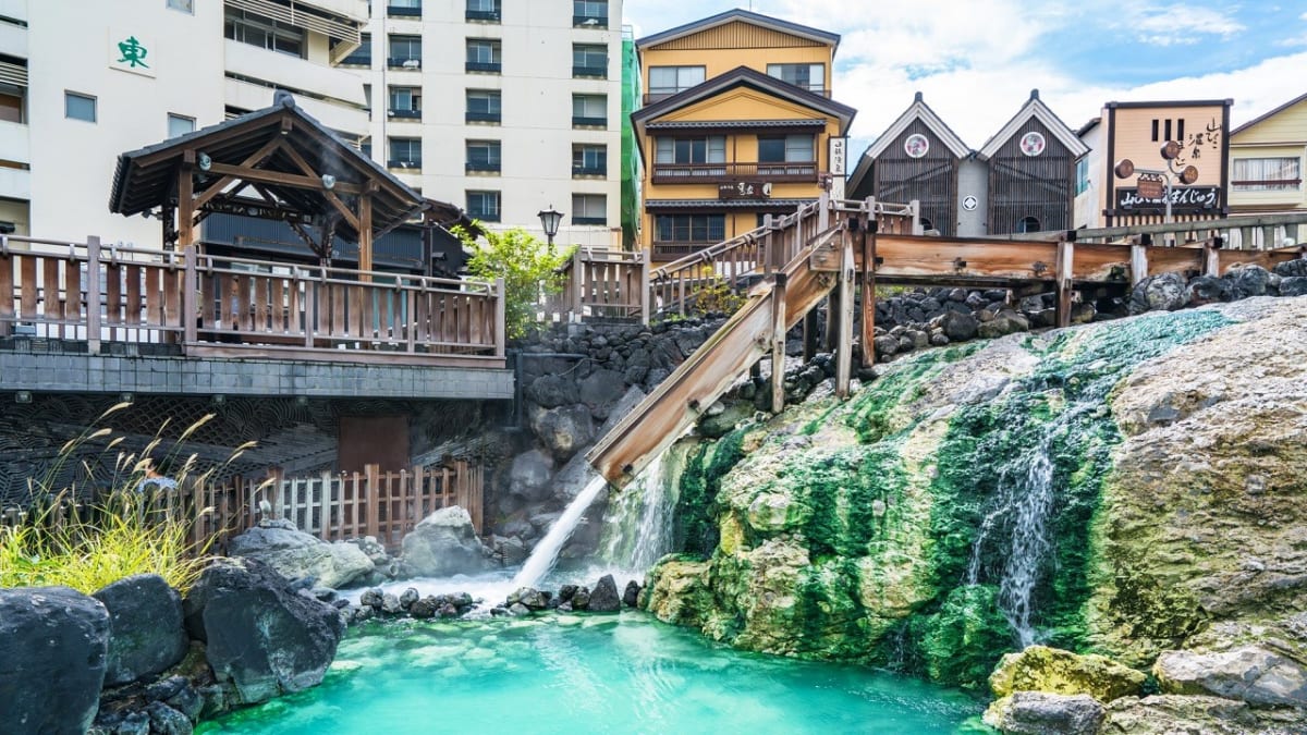 How to Get from Osaka to Kusatsu Onsen? Compare 4 Travel Options by Time and Cost!