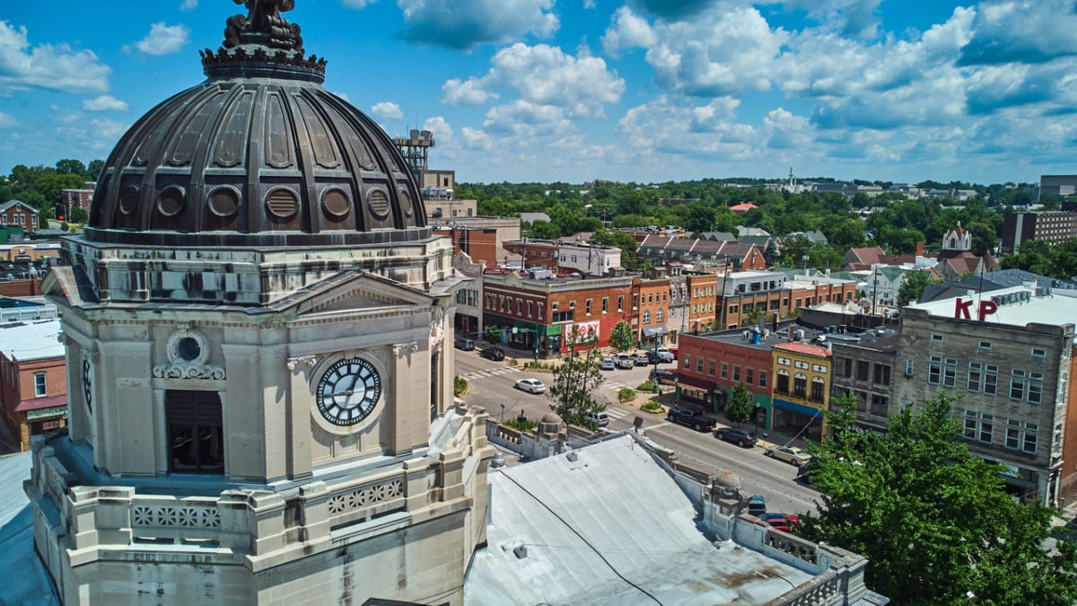 Recommended tourist spots in Bloomington, a college town in Indiana