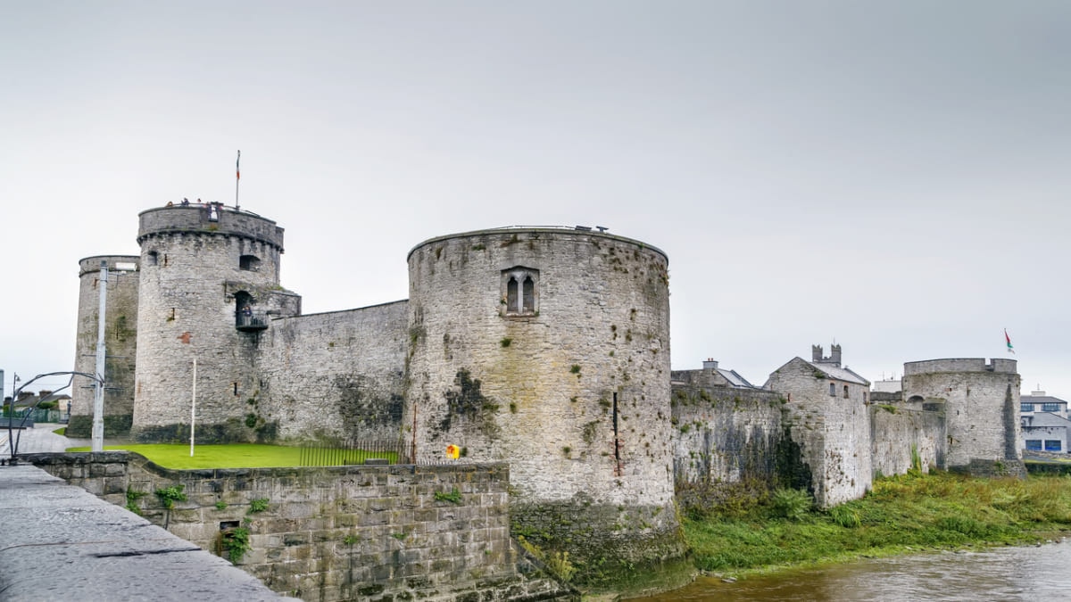 7 Recommended Tourist Spots in Shannon, Ireland — Where You Can See Sceneries Straight Out of a Wonderland