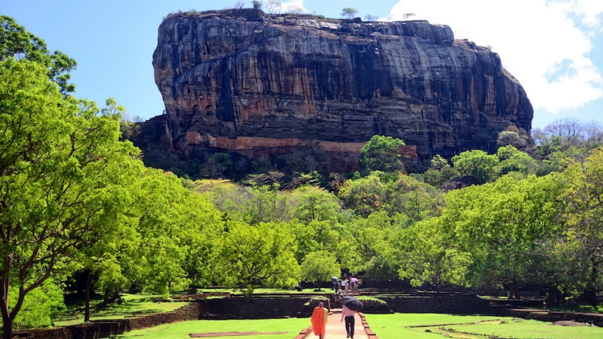 Mysterious Sri Lanka: 5 Must-Visit Attractions Full of Charm!
