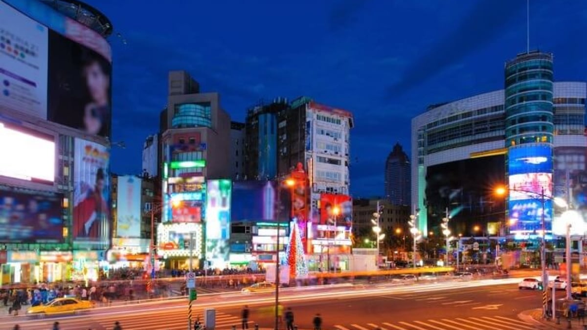 Have fun shopping at popular spots in Taipei! Zhongshan and Ximending areas