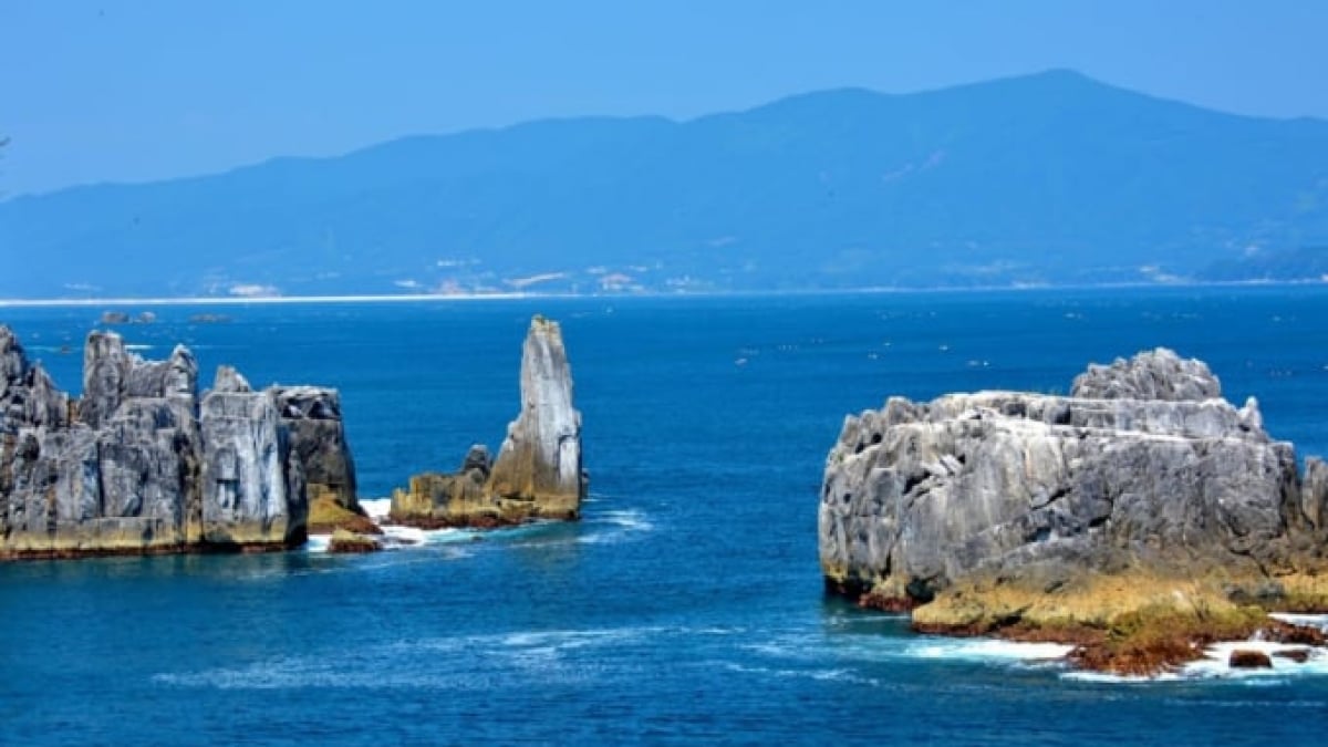 Tourist Spot “Ogama/Hanzo” in Kesennuma City, Created by the Rough Waves of the Sanriku Coast!