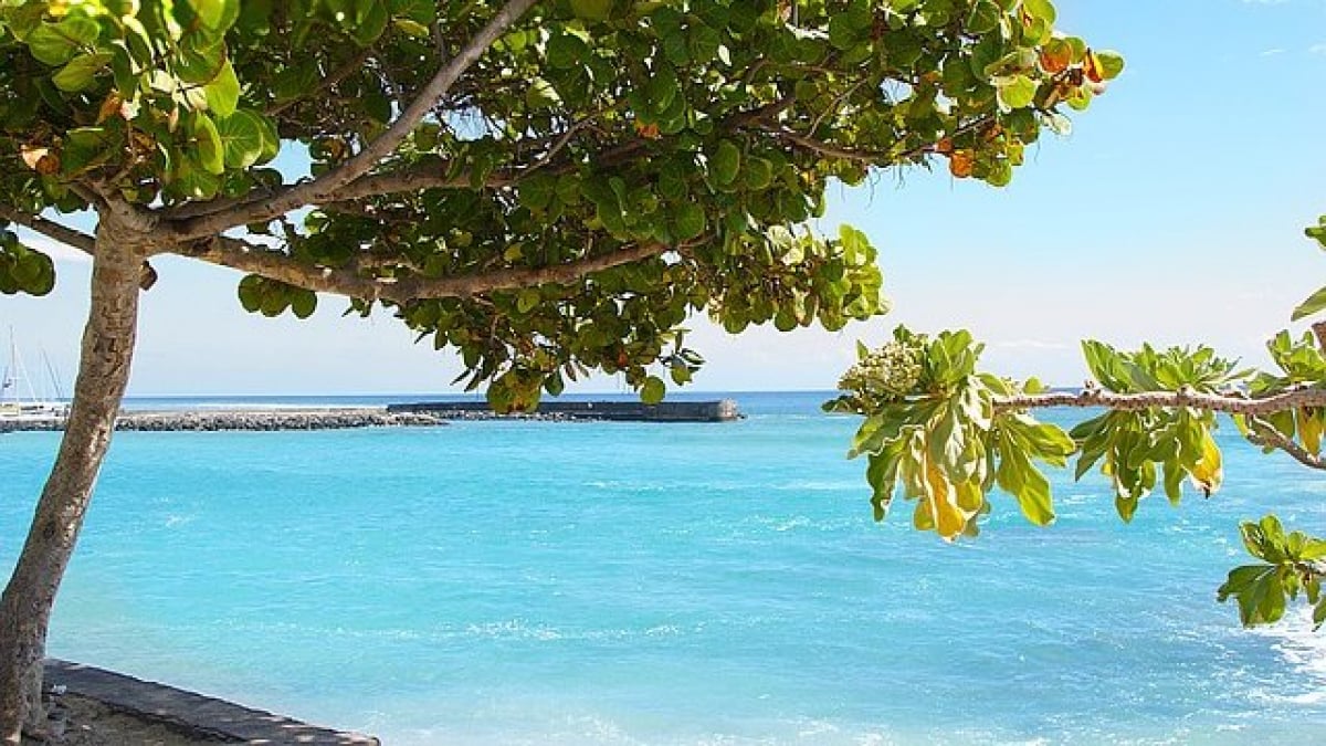 Security information about Réunion, the French island next to Madagascar
