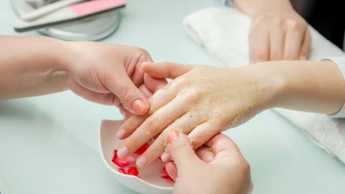 2 Recommended Spots in Dongdaemun for Nail Salons and Affordable Nail Supplies
