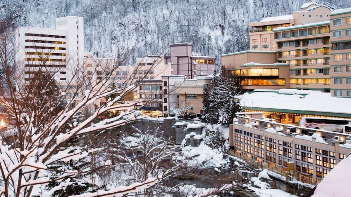 Jozankei Onsen: Sapporo’s Hidden Retreat – Discover a Historic Hot Spring Town in Hokkaido