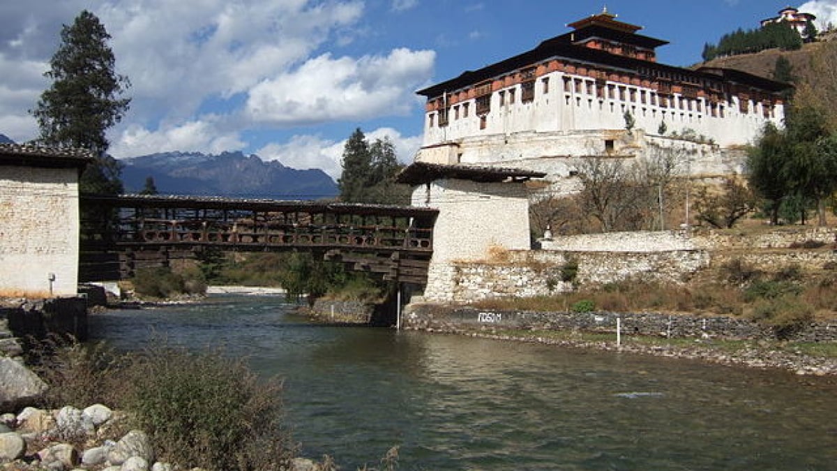 Entrance to the Land of Happiness Bhutan! 5 Recommended Tourist Spots in the Historic Town of Paro