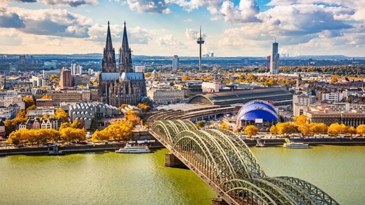 Introducing Recommended Souvenirs in Cologne, Germany—Famous for the Cologne Cathedral!