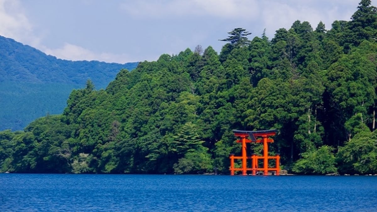 Charge Your Luck! 4 Carefully Selected Power Spots in Kanagawa for Blessings