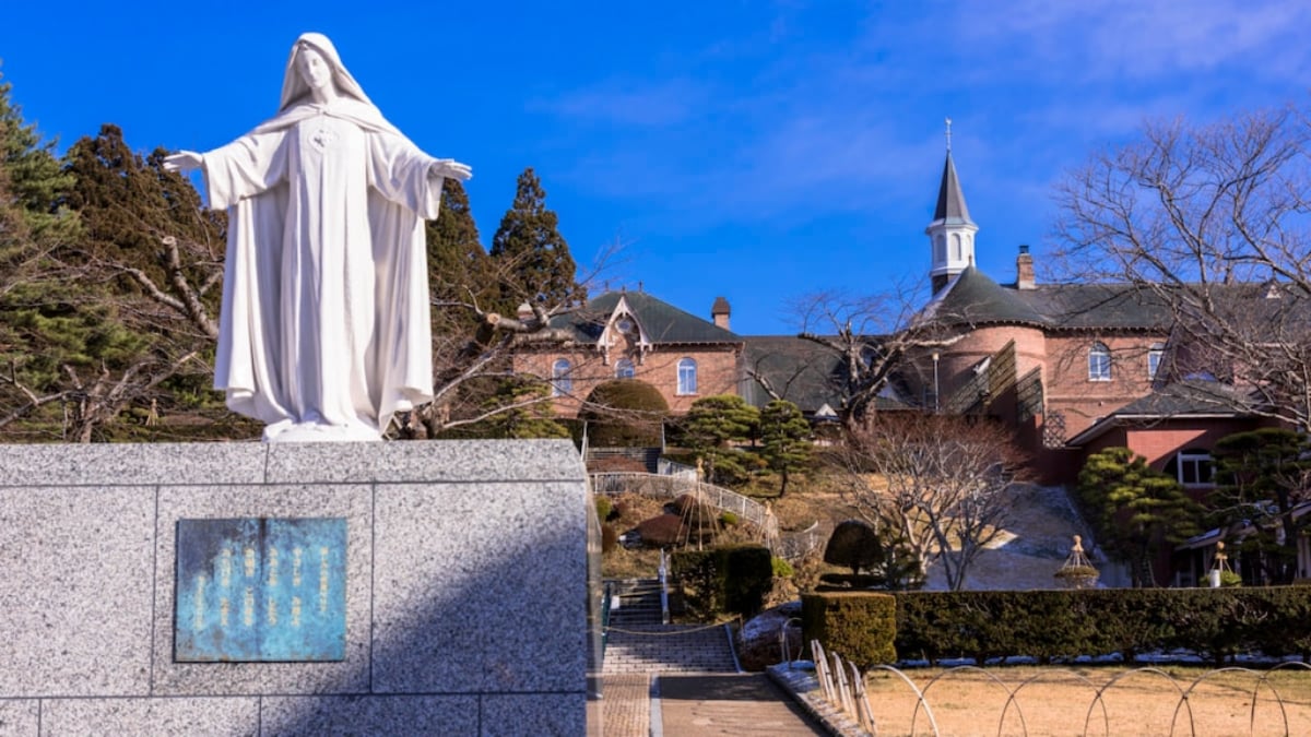 Experience the world of prayer and Mass at Japan’s first convent for women, the Trappistine Convent