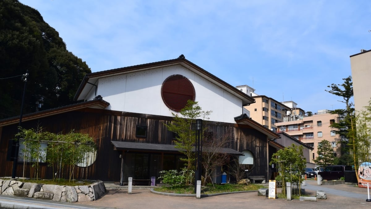 Recommended 7 Tourist Spots Around Awazu Onsen Perfect for Couples and Married Partners!
